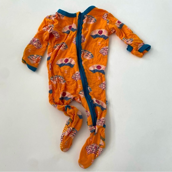 Kickee Pants Other - Kickee Pants sleeper with ruffles & pullover sleeves